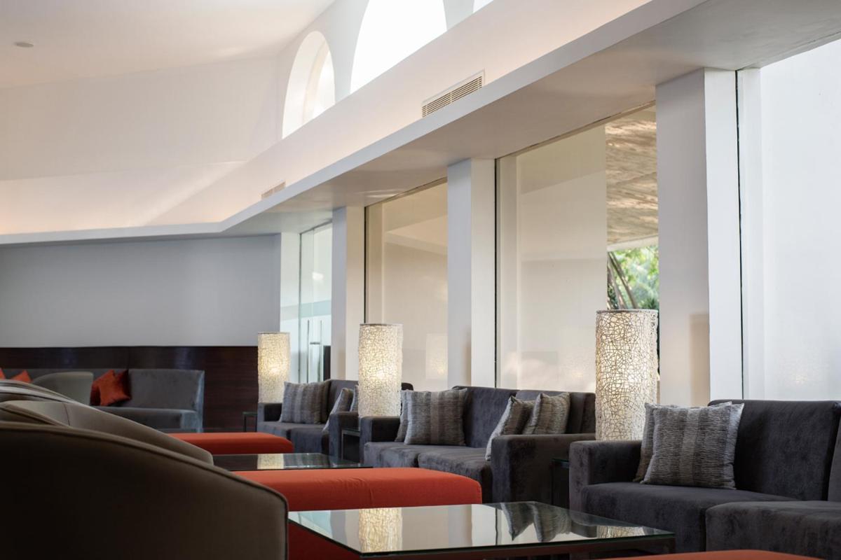 Vivanta Colombo, Airport Garden 5*